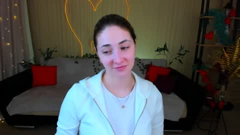 sensitiveheartt online show from May 15, 7:38 pm