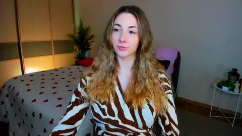 sensitiveheartt online show from May 24, 11:42 am