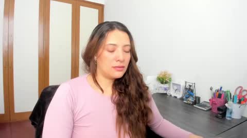 Snapshot of sensual__lady chatting on December 2, 6:30 pm Samantha - online show from December 2, 6:30 pm