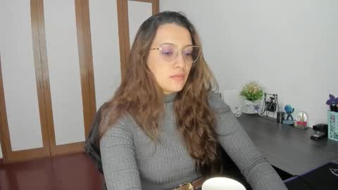 Snapshot of sensual__lady chatting on September 23, 6:06 pm Samantha - online show from September 23, 6:06 pm