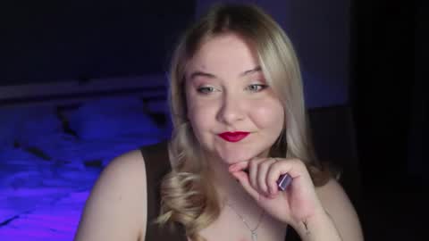 Ilona online show from May 18, 11:33 pm
