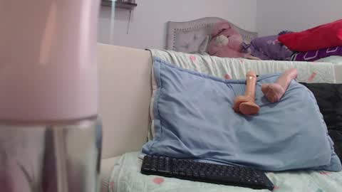 I am Hellen online show from December 27, 9:43 pm