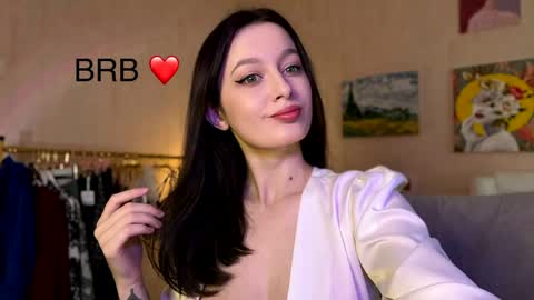 sensuallucy233 online show from April 16, 5:01 pm