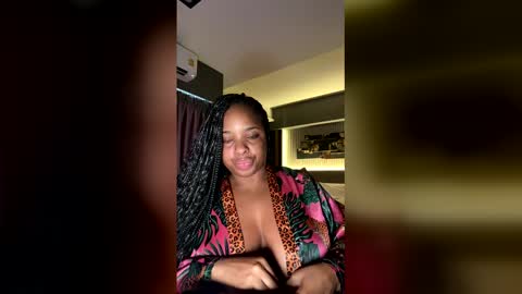 sensualprima online show from May 24, 4:33 am