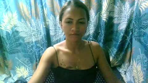 Snapshot of sensuous_rose chatting on December 24, 1:06 pm ROSE online show from December 24, 1:06 pm