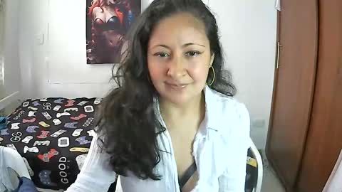 Snapshot of senthix1983 chatting on January 13, 9:09 pm senthix heyy promo en OnlyFans aprovecha 85 descuento online show from January 13, 9:09 pm