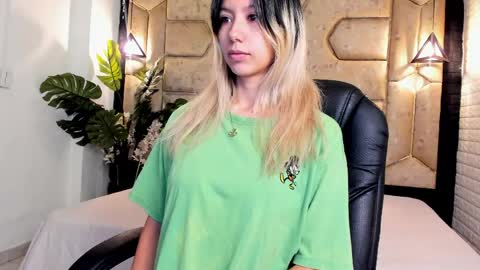 Serene online show from May 26, 1:32 pm