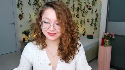 Ophelia online show from March 22, 10:10 am