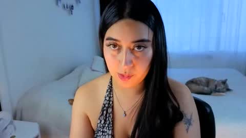 Serenna Cruz online show from November 3, 9:19 pm