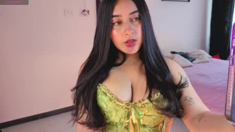 Serenna Cruz online show from April 6, 8:10 pm