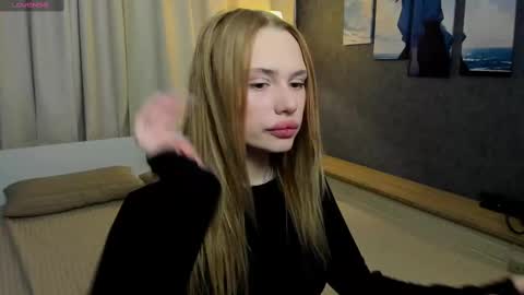 Dana online show from February 25, 3:31 pm