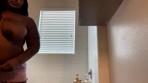 sexichocchic online show from December 3, 5:45 pm