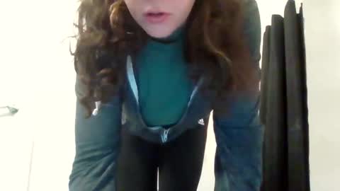 Snapshot of sexislitpuss69 chatting on February 8, 1:32 am sexislitpuss69 online show from February 8, 1:32 am
