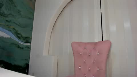 SARA    online show from February 5, 10:40 am