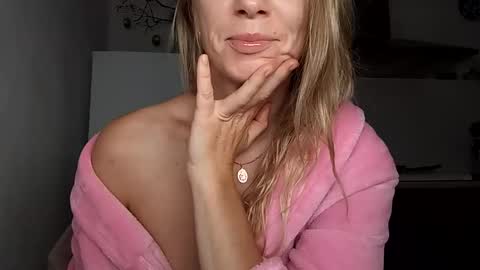 Verona online show from May 11, 2:35 am