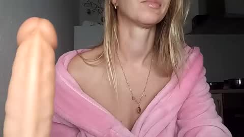 Verona online show from May 22, 3:26 am