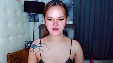 sexxxy_caroline online show from December 10, 8:30 am