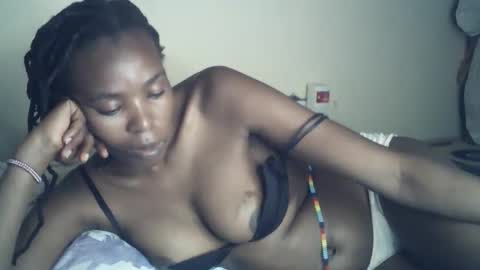 sexxy_curvy23 online show from May 29, 4:43 am