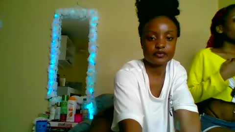 sexxy_daisyy online show from November 4, 9:36 am