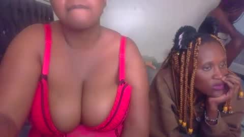 Snapshot of sexxy_surphire chatting on September 27, 4:19 am Sexxy surphire online show from September 27, 4:19 am