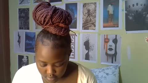 sexxykaree online show from April 25, 12:41 pm