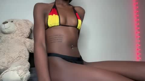 Snapshot of sexy_aluna chatting on October 13, 11:07 pm sexy_aluna online show from October 13, 11:07 pm