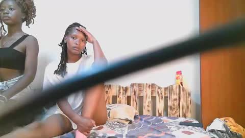 Ariana online show from November 3, 4:33 pm