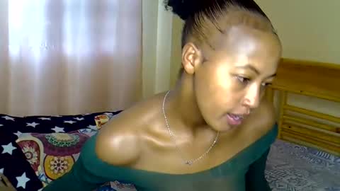 sexy_bluegirl online show from February 12, 7:55 am