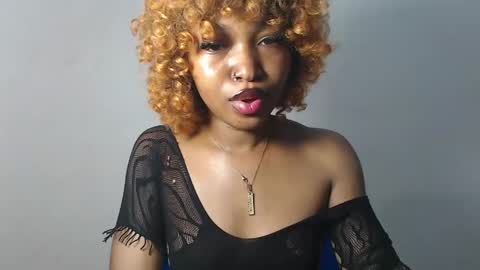 sexy_bluey247 online show from April 9, 4:48 am