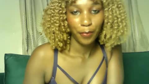 sexy_chocoy05 online show from November 9, 8:49 pm