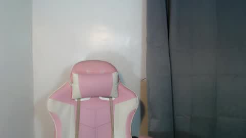 sexy_collins69 online show from August 4, 9:54 pm