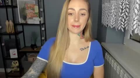 C o r a l i e online show from January 8, 3:17 pm