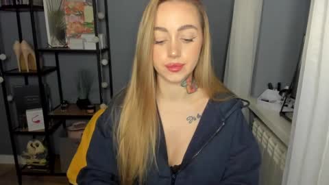 C o r a l i e online show from December 2, 9:21 am