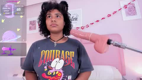 sexy_curlylady online show from February 18, 9:36 pm