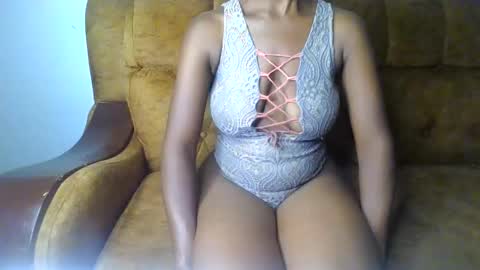 Ellahh online show from May 22, 2:31 am