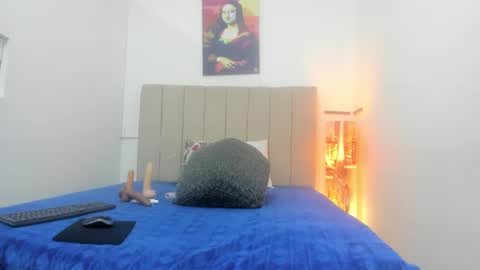 lina online show from February 7, 12:09 am