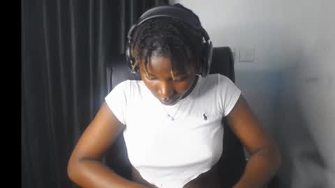 Jasmine online show from September 15, 8:05 pm