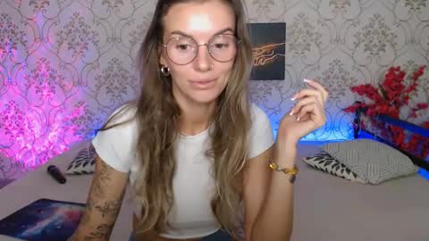 Snapshot of sexy_juliaxo chatting on September 18, 2:54 am Sexy Juliaxo online show from September 18, 2:54 am