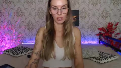 Snapshot of sexy_juliaxo chatting on October 3, 3:11 am Sexy Juliaxo online show from October 3, 3:11 am