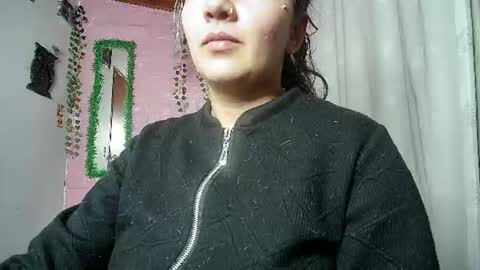 sexy lolas online show from June 18, 2:02 am