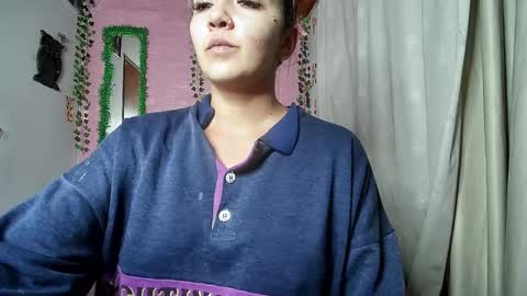sexy lolas online show from May 17, 4:55 am