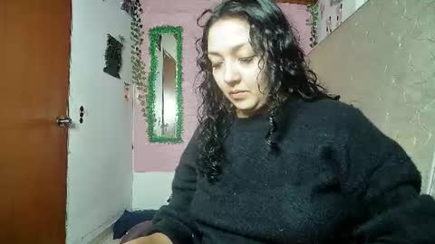 sexy lolas online show from July 6, 1:11 am