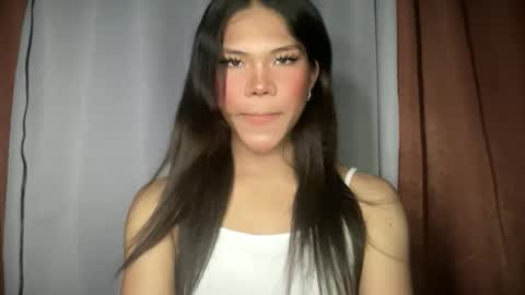 Nicole online show from April 17, 2:35 am