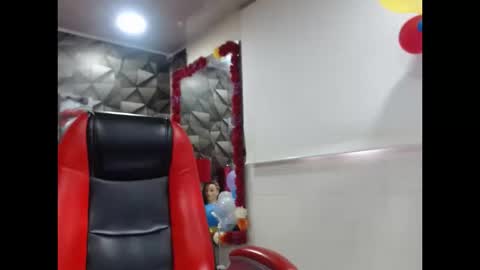 MARIPOSA online show from October 18, 2:31 pm