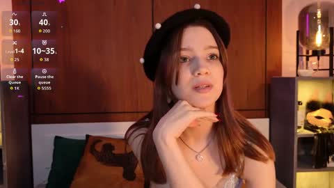 Alison online show from May 6, 7:07 pm