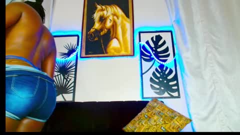 minah online show from December 21, 9:30 pm