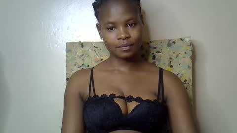 Molyne online show from April 29, 11:43 pm