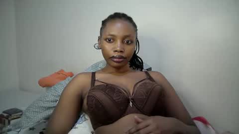 sexy_muna2 online show from May 2, 8:45 pm