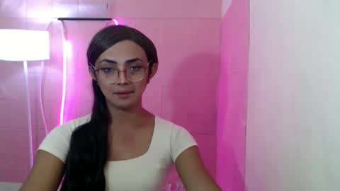 Snapshot of sexy_naughtyjasminxxx chatting on March 9, 5:39 pm Jasmin online show from March 9, 5:39 pm