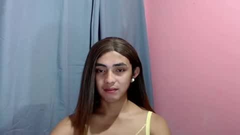 Snapshot of sexy_naughtyjasminxxx chatting on February 12, 2:11 pm Jasmin online show from February 12, 2:11 pm